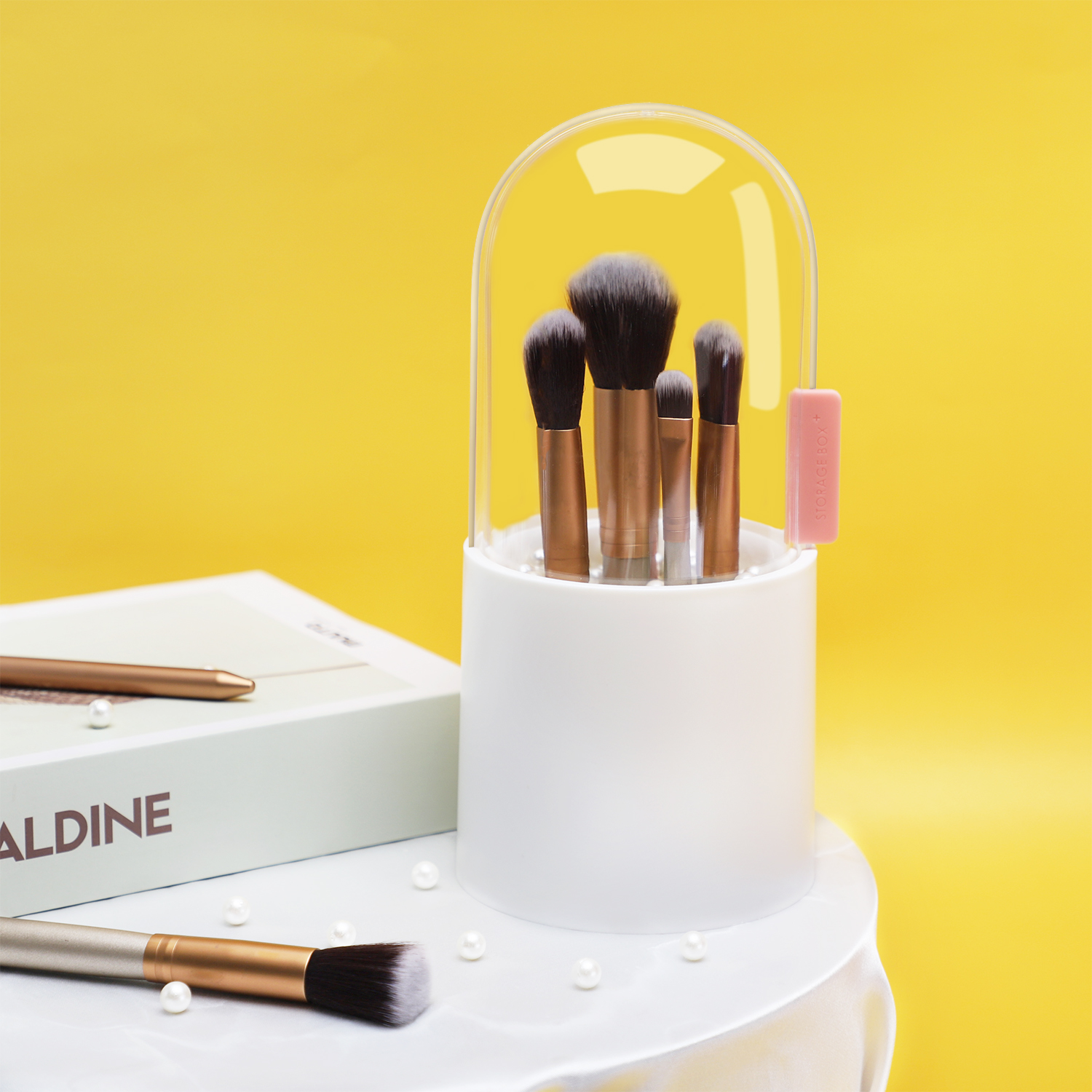 TheCreativeCrafters on Instagram: “Make-up brushes holder #makeup #brushes  #makeupbrushes #chanel #white #gl…